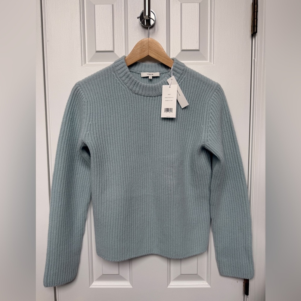 Vince NTW 100% CASHMERE Light Blue Crew Neck Sweater